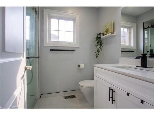 28 Bramcedar Crescent, Brampton, ON - Indoor Photo Showing Bathroom