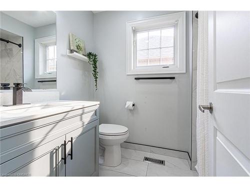 28 Bramcedar Crescent, Brampton, ON - Indoor Photo Showing Bathroom