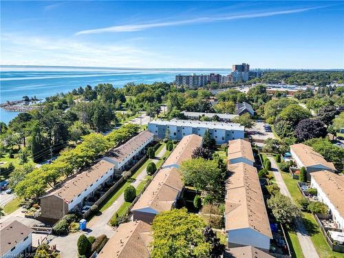 24-5475 Lakeshore Road, Burlington, ON 