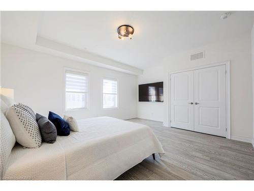 2189 Lillykin Street, Oakville, ON - Indoor Photo Showing Bedroom