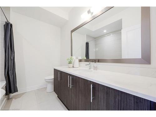 2189 Lillykin Street, Oakville, ON - Indoor Photo Showing Bathroom