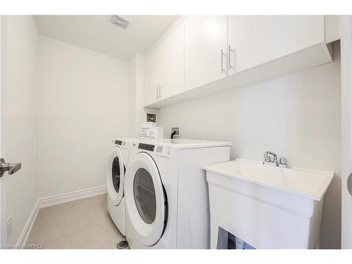 2189 Lillykin Street, Oakville, ON - Indoor Photo Showing Laundry Room