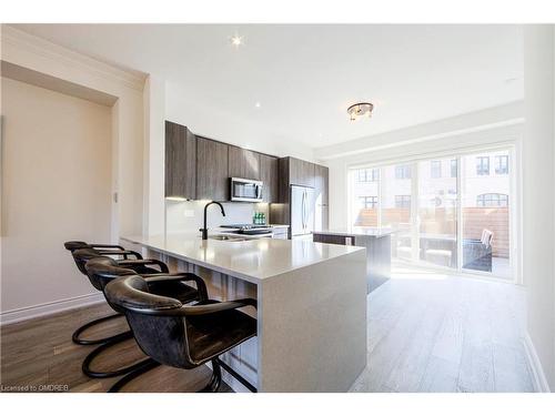 2189 Lillykin Street, Oakville, ON - Indoor Photo Showing Kitchen With Upgraded Kitchen