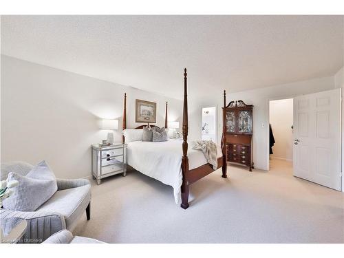 2056 Markle Drive, Oakville, ON - Indoor Photo Showing Bedroom