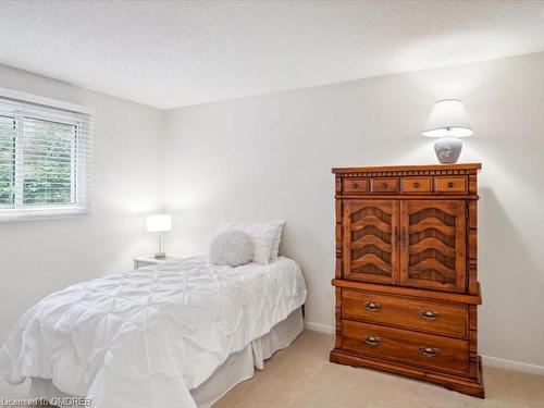 1195 Potters Wheel Crescent, Oakville, ON - Indoor Photo Showing Bedroom