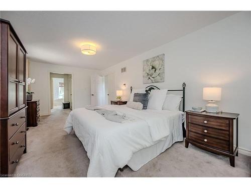 126 Howell Road, Oakville, ON - Indoor Photo Showing Bedroom