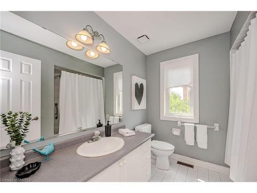 126 Howell Road, Oakville, ON - Indoor Photo Showing Bathroom