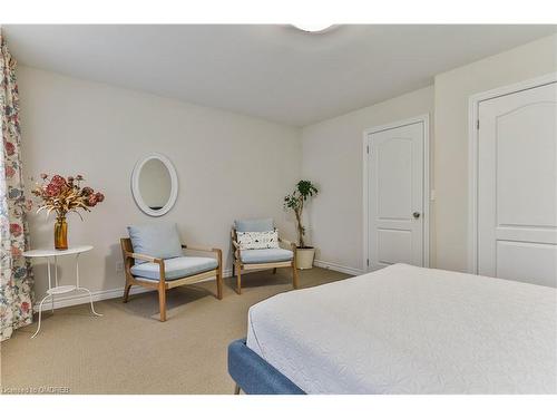 971 Reimer Common, Burlington, ON - Indoor Photo Showing Bedroom