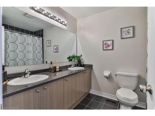 971 Reimer Common, Burlington, ON - Indoor Photo Showing Bathroom