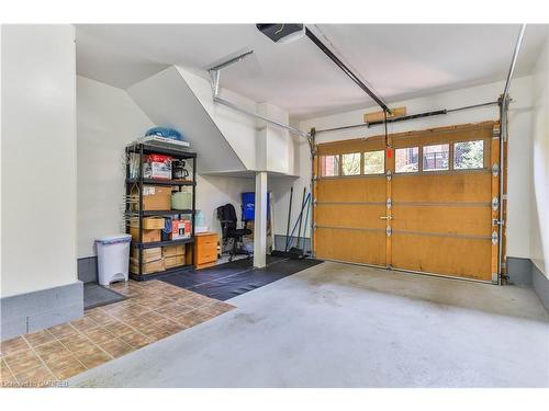 971 Reimer Common, Burlington, ON - Indoor Photo Showing Garage