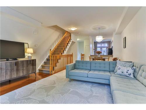 971 Reimer Common, Burlington, ON - Indoor Photo Showing Living Room