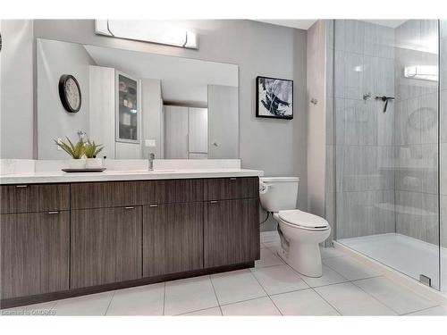 20-35 Midhurst Heights, Stoney Creek, ON - Indoor Photo Showing Bathroom