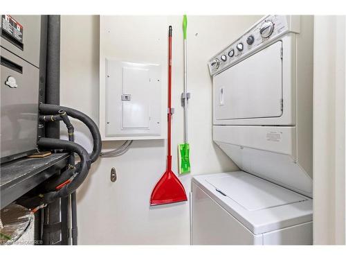 212-383 Main Street E, Milton, ON - Indoor Photo Showing Laundry Room