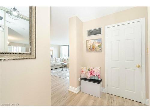 508-40 Richview Road, Toronto, ON - Indoor Photo Showing Other Room