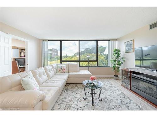 508-40 Richview Road, Toronto, ON - Indoor Photo Showing Living Room