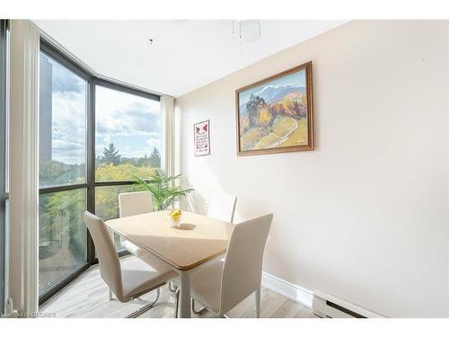 508-40 Richview Road, Toronto, ON - Indoor Photo Showing Dining Room