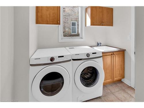 4214 Amaletta Crescent, Burlington, ON - Indoor Photo Showing Laundry Room