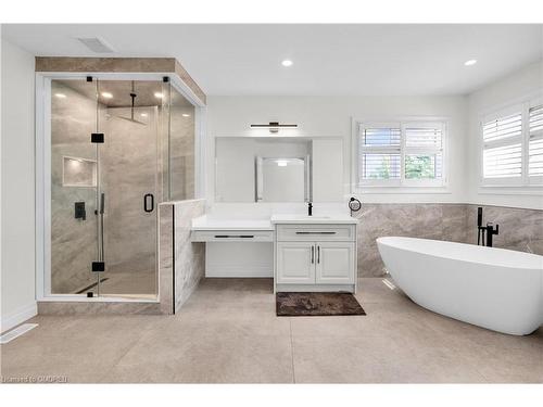 4214 Amaletta Crescent, Burlington, ON - Indoor Photo Showing Bathroom