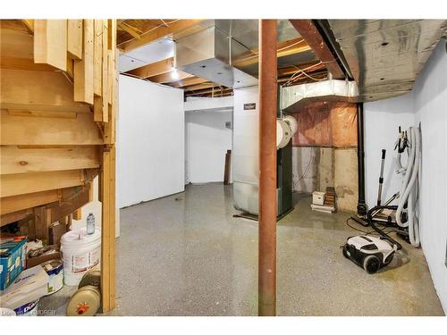 4214 Amaletta Crescent, Burlington, ON - Indoor Photo Showing Basement