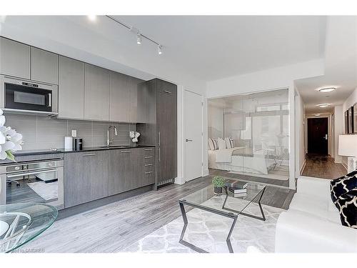 414-403 Church Street, Toronto, ON - Indoor Photo Showing Kitchen