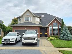 520 Pine Hollow Court  Kitchener, ON N2R 1T3