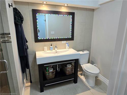 520 Pine Hollow Court, Kitchener, ON - Indoor Photo Showing Bathroom