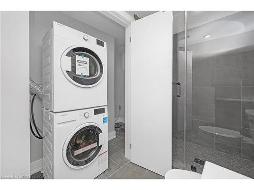 Lower-39 Westminster Avenue, Hamilton, ON - Indoor Photo Showing Laundry Room