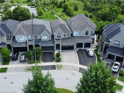 3104 Cardross Court, Oakville, ON - Outdoor With Facade