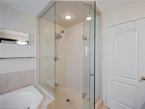 3104 Cardross Court, Oakville, ON - Indoor Photo Showing Bathroom