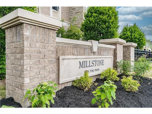 6-2435 Greenwich Drive, Oakville, ON - Outdoor