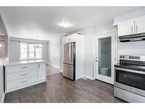 Main Fl-271 Carson Drive, Hamilton, ON - Indoor Photo Showing Kitchen