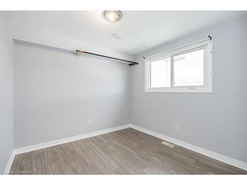 Main Fl-271 Carson Drive, Hamilton, ON - Indoor Photo Showing Other Room