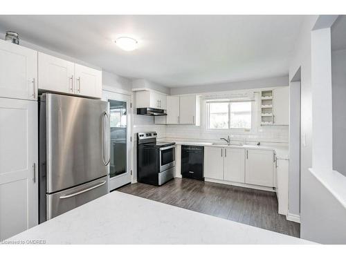 Main Fl-271 Carson Drive, Hamilton, ON - Indoor Photo Showing Kitchen