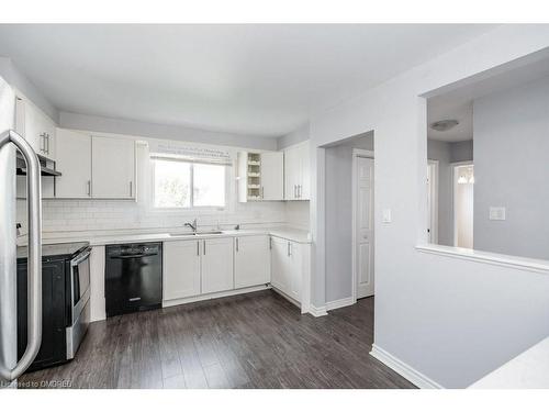 Main Fl-271 Carson Drive, Hamilton, ON - Indoor Photo Showing Kitchen