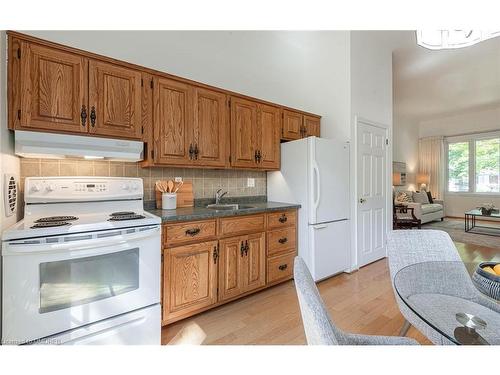 26 Peking Road, Toronto, ON - Indoor Photo Showing Kitchen