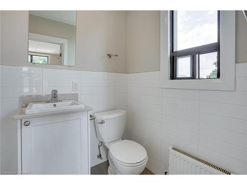 10-133 Prospect Street S, Hamilton, ON - Indoor Photo Showing Bathroom