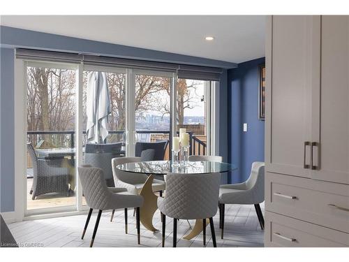 676 Bayshore Boulevard, Burlington, ON - Indoor Photo Showing Dining Room