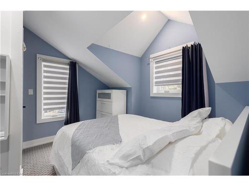 676 Bayshore Boulevard, Burlington, ON - Indoor Photo Showing Bedroom