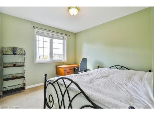 1185 Barclay Circle, Milton, ON - Indoor Photo Showing Bedroom