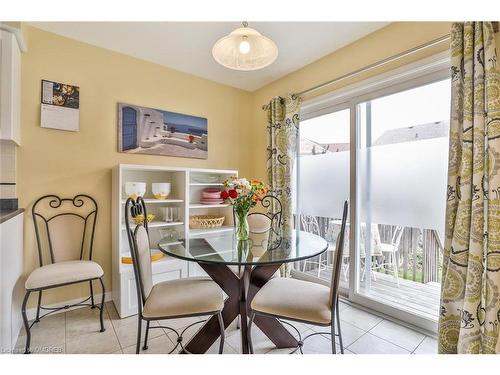 1185 Barclay Circle, Milton, ON - Indoor Photo Showing Dining Room