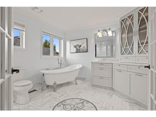 11 Treeview Crescent, Caledon, ON - Indoor Photo Showing Bathroom