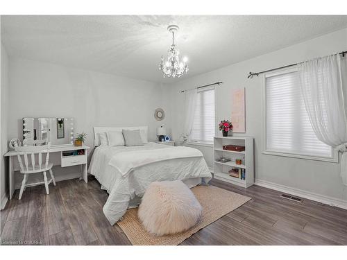 11 Treeview Crescent, Caledon, ON - Indoor Photo Showing Bedroom