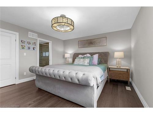 985 Audrey Place, Kitchener, ON - Indoor Photo Showing Bedroom