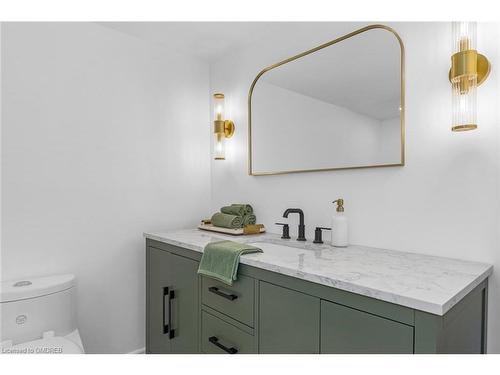 985 Audrey Place, Kitchener, ON - Indoor Photo Showing Bathroom