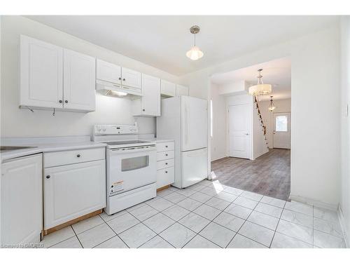 73 Hope Avenue, Hamilton, ON - Indoor Photo Showing Kitchen