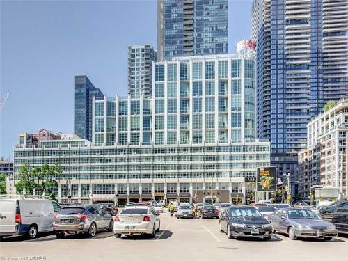 609-36 Blue Jays Way, Toronto, ON - Outdoor With Facade