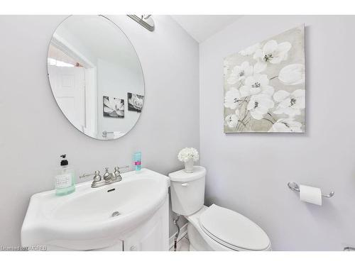 2185 Sutton Drive, Burlington, ON - Indoor Photo Showing Bathroom