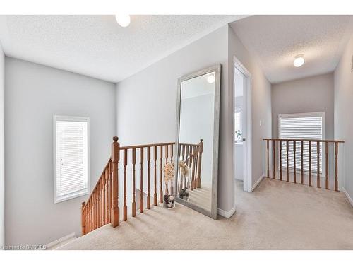 2185 Sutton Drive, Burlington, ON - Indoor Photo Showing Other Room