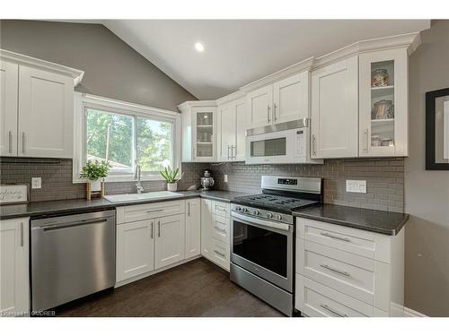 6 Lillian Street E, St. George, ON - Indoor Photo Showing Kitchen