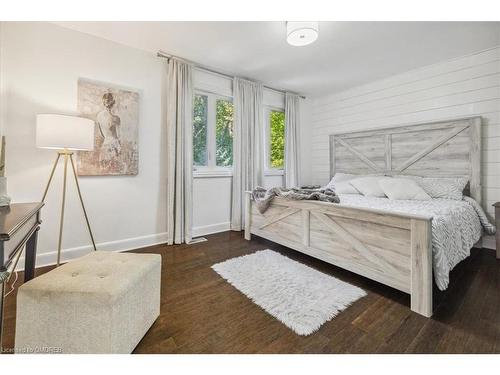 858 Partridge Drive, Burlington, ON - Indoor Photo Showing Bedroom